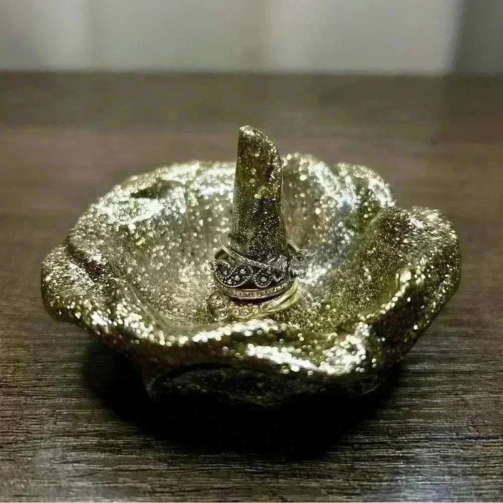 Hand Crafted Resin Ring Holder